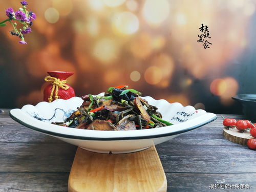 这食材夏季特便宜,晒干比鲜时好吃很多倍,炒腊肉那叫一个香