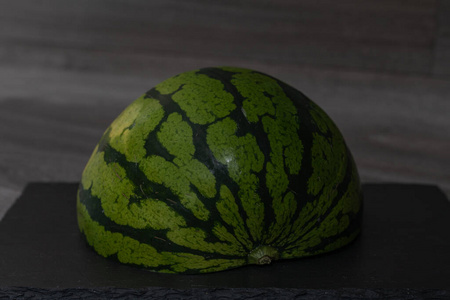 鲜青芒果