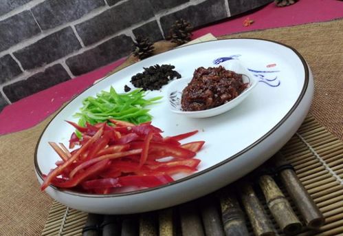 干锅茶树菇这样做,麻辣鲜香爽口下饭,在家也能做出地道的干锅菜